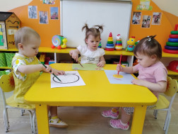 День цветных карандашей.